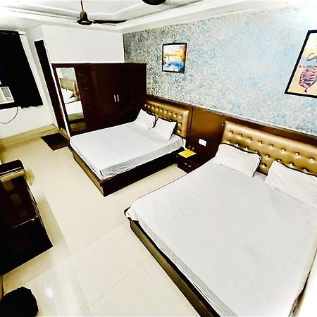 Blue Rose International, Family Hotel Agra  Esterno foto