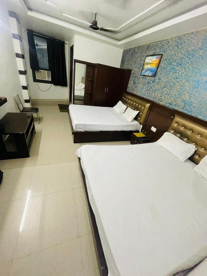 Blue Rose International, Family Hotel Agra  Esterno foto