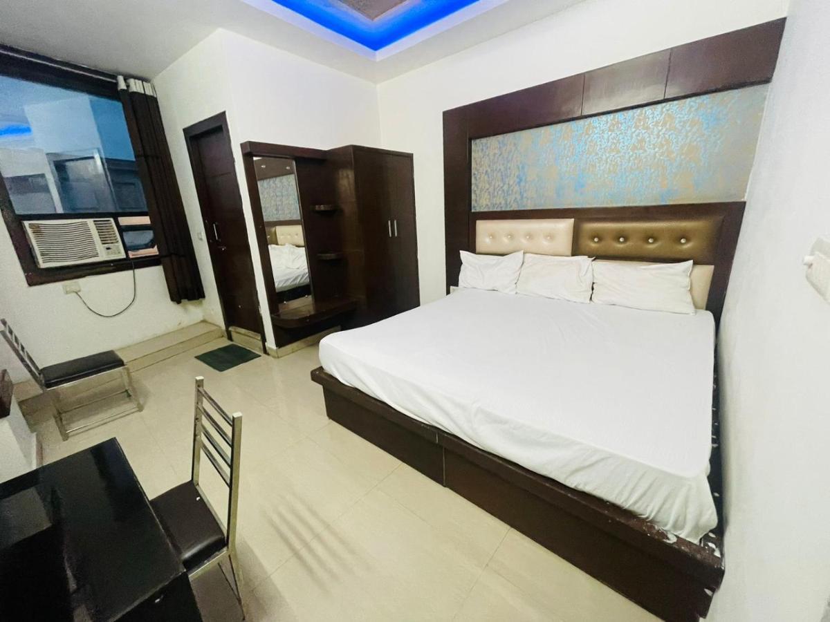 Blue Rose International, Family Hotel Agra  Esterno foto