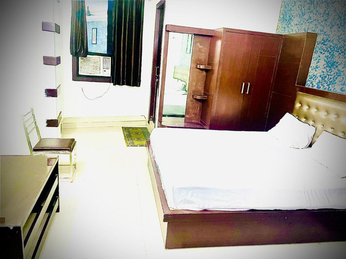 Blue Rose International, Family Hotel Agra  Esterno foto